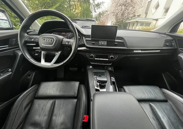 Audi Q5 cena 108500 przebieg: 142000, rok produkcji 2018 z Poznań małe 277